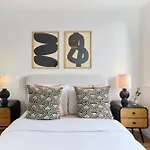 The Goodge Street Place - Bright 2Bdr Flat
