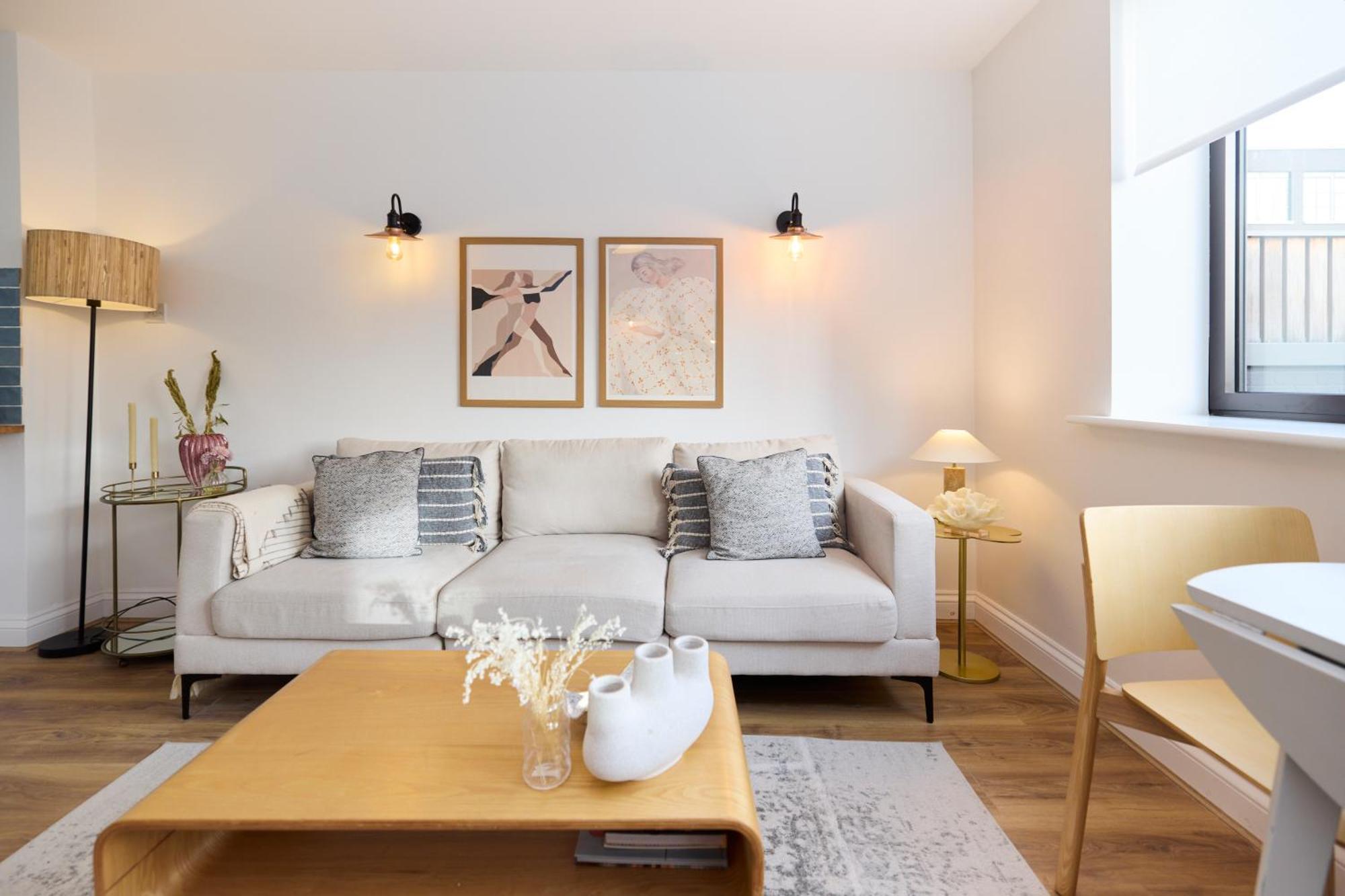 Apartment The Goodge Street Place - Bright 2bdr Flat