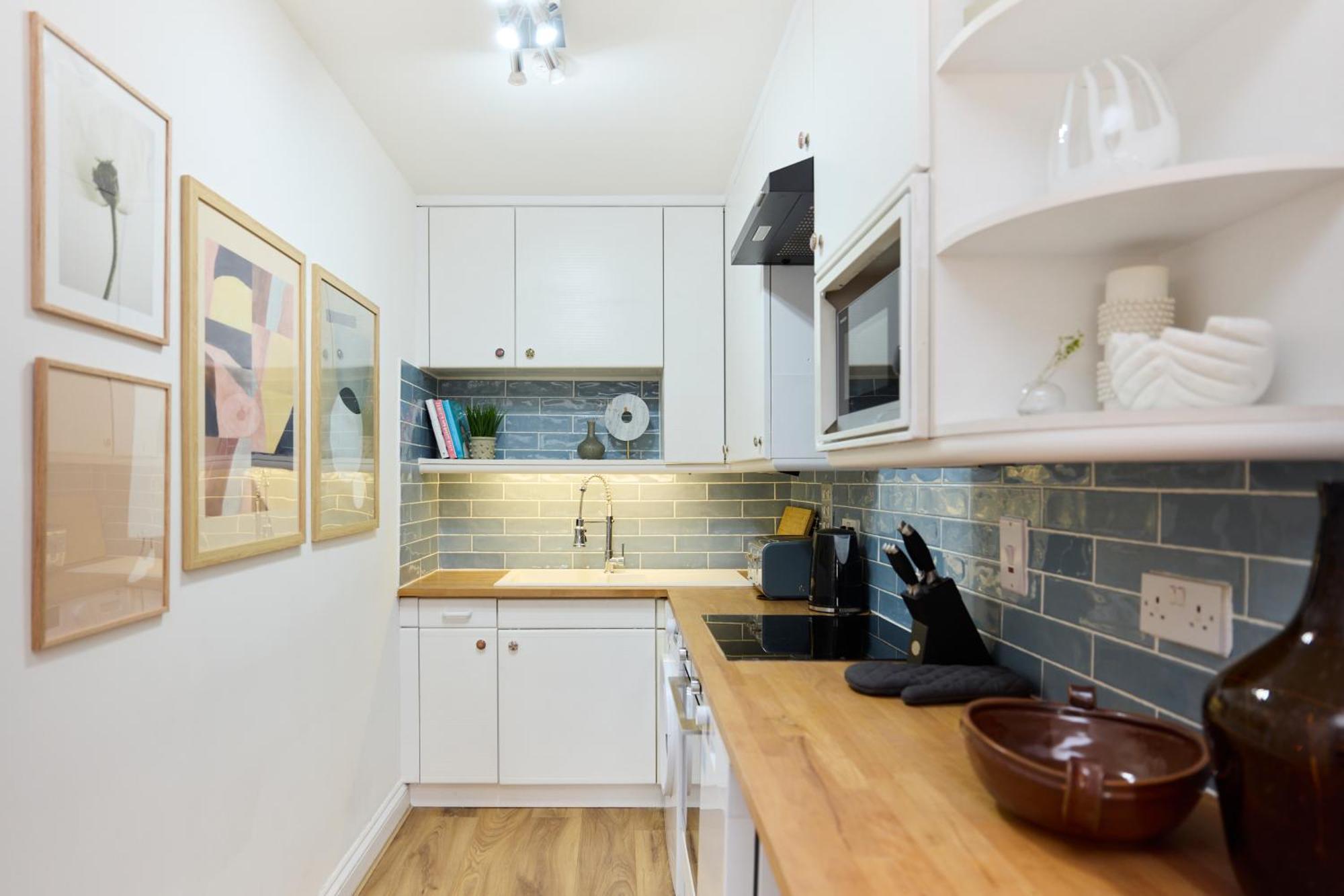 The Goodge Street Place - Bright 2bdr Flat London